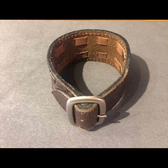 Vintage leather cuff - Picture 3 of 5